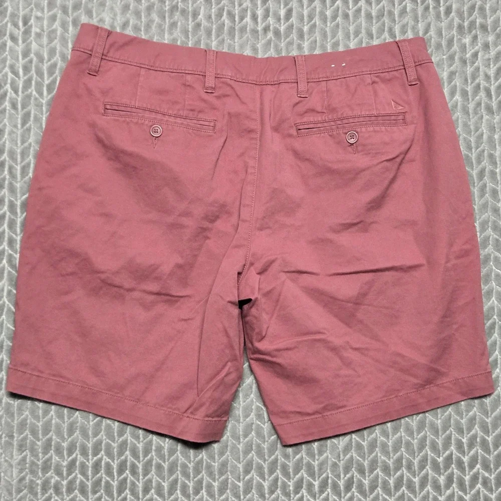 UNTUCKit St. Vincent Chino Shorts Mens 36 Pink Red Stretch 40500 Preppy